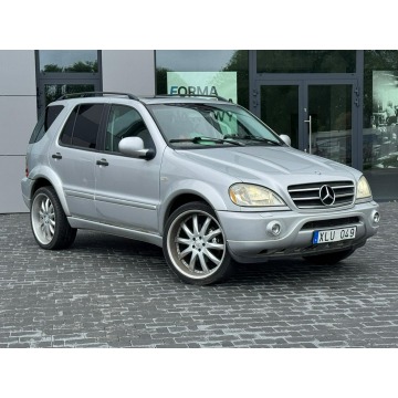 Mercedes - Benz ML-klasa  SUV 2001,  5.4 benzyna, automat - Na sprzedaż za 18 900 zł - Zwoleń - zdjęcie 9