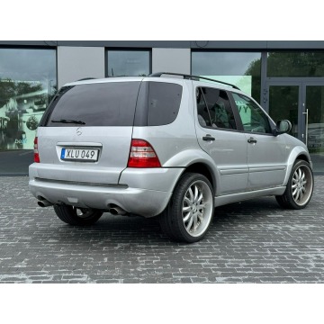 Mercedes - Benz ML-klasa  SUV 2001,  5.4 benzyna, automat - Na sprzedaż za 18 900 zł - Zwoleń - zdjęcie 10