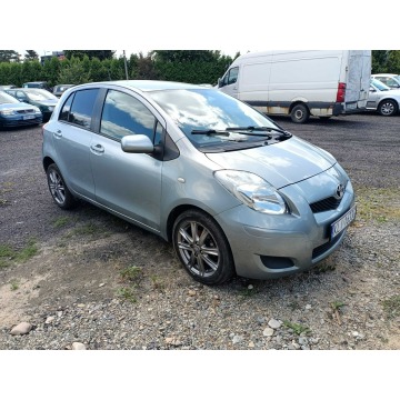 Toyota Yaris  Hatchback 2009,  1.3 benzyna, automat - Na sprzedaż za 7 500,00 zł - Tarnów - zdjęcie 2