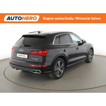 Audi Q5  SUV 2020,  2.0 hybryda, automat - Na sprzedaż za 111 200 zł - Warszawa - zdjęcie 8