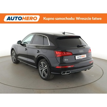 Audi Q5  SUV 2020,  2.0 hybryda, automat - Na sprzedaż za 111 200 zł - Warszawa - zdjęcie 4
