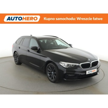 BMW Seria 5  Kombi 2019,  2.0 diesel, automat - Na sprzedaż za 90 000 zł - Warszawa - zdjęcie 10