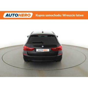 BMW Seria 5  Kombi 2019,  2.0 diesel, automat - Na sprzedaż za 90 000 zł - Warszawa - zdjęcie 6