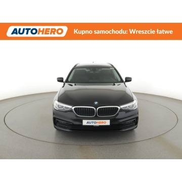 BMW Seria 5  Kombi 2019,  2.0 diesel, automat - Na sprzedaż za 90 000 zł - Warszawa - zdjęcie 11