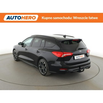 Ford Focus  Kombi 2018,  2.0 diesel - Na sprzedaż za 52 800 zł - Warszawa - zdjęcie 4