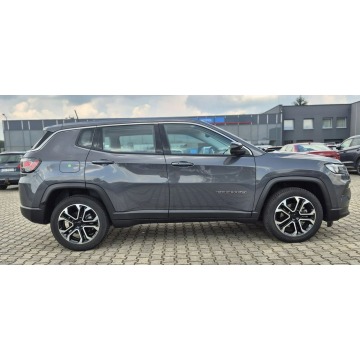 Jeep Compass  SUV 2024,  1.5 benzyna, automat - Na sprzedaż za 91 700 zł - Studzienice - zdjęcie 4