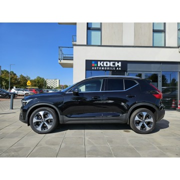 Volvo   SUV 2022,  2.0 benzyna, automat - Na sprzedaż za 149 900 zł - Tychy - zdjęcie 3