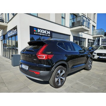Volvo   SUV 2022,  2.0 benzyna, automat - Na sprzedaż za 149 900 zł - Tychy - zdjęcie 6