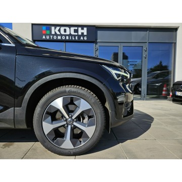 Volvo   SUV 2022,  2.0 benzyna, automat - Na sprzedaż za 149 900 zł - Tychy - zdjęcie 9