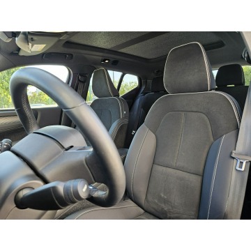 Volvo   SUV 2022,  2.0 benzyna, automat - Na sprzedaż za 149 900 zł - Tychy - zdjęcie 10