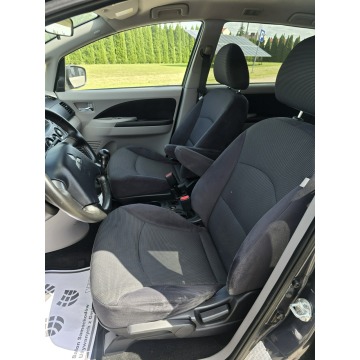 Mitsubishi Grandis  Minivan/Van 2007,  2.4 benzyna - Na sprzedaż za 13 900 zł - Kutno - zdjęcie 12
