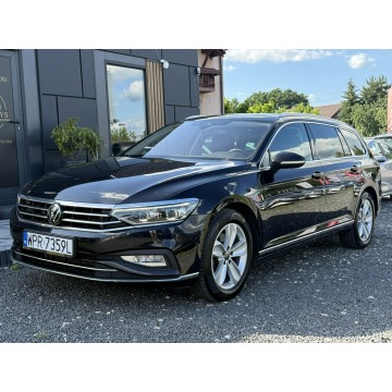 Volkswagen Passat  Kombi 2023,  2.0 benzyna, automat - Na sprzedaż za 79 900 zł - Będzin - zdjęcie 7