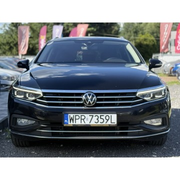 Volkswagen Passat  Kombi 2023,  2.0 benzyna, automat - Na sprzedaż za 79 900 zł - Będzin - zdjęcie 5