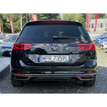 Volkswagen Passat  Kombi 2023,  2.0 benzyna, automat - Na sprzedaż za 79 900 zł - Będzin - zdjęcie 9