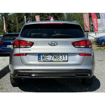 Hyundai i30  Kombi 2022,  1.0 benzyna - Na sprzedaż za 45 900 zł - Będzin - zdjęcie 7