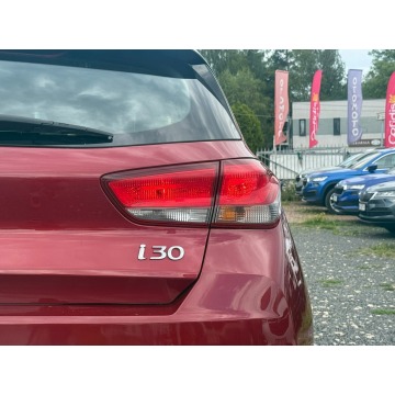 Hyundai i30  Hatchback 2021,  1.5 benzyna - Na sprzedaż za 33 900 zł - Będzin - zdjęcie 8