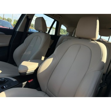 BMW X1  SUV 2020,  1.5 benzyna, automat - Na sprzedaż za 79 900 zł - Będzin - zdjęcie 11