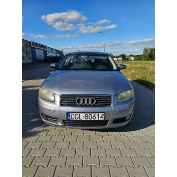 Audi A3 - sprawna klima - 1.6 benzyna - oplaty do konca wrzesnia 2026