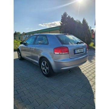 Audi A3  Hatchback 2003,  1.6 benzyna - Na sprzedaż za 4 200,00 zł - Głogów - zdjęcie 6