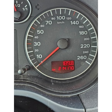 Audi A3  Hatchback 2003,  1.6 benzyna - Na sprzedaż za 4 200,00 zł - Głogów - zdjęcie 11