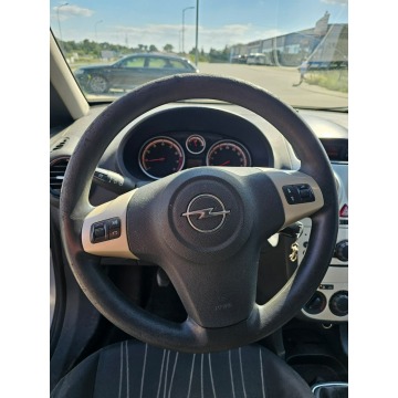 Opel Corsa  Hatchback 2008,  1.2 benzyna - Na sprzedaż za 3 800,00 zł - Głogów - zdjęcie 11