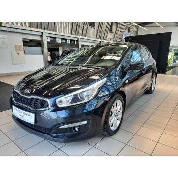 Kia Ceed  Hatchback 2016,  1.4 benzyna - Na sprzedaż za 38 700 zł - Kraków - zdjęcie 2