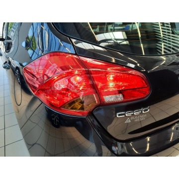 Kia Ceed  Hatchback 2016,  1.4 benzyna - Na sprzedaż za 38 700 zł - Kraków - zdjęcie 8