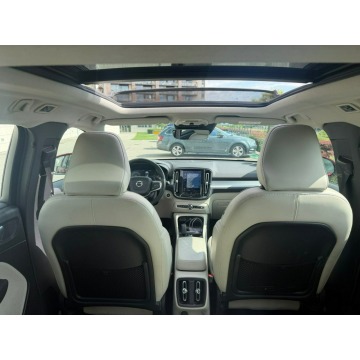 Volvo   SUV 2018,  2.0 benzyna, automat - Na sprzedaż za 86 700 zł - Sadlno - zdjęcie 6
