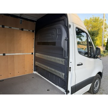 Mercedes - Benz Sprinter 2023,  2.0 diesel - Na sprzedaż za 61 377 zł - Piasek - zdjęcie 10