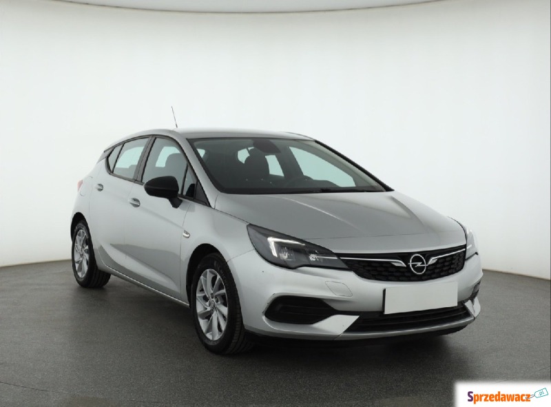 Opel Astra  Hatchback 2021,  1.2 benzyna - Na sprzedaż za 39 999 zł - Piaseczno
