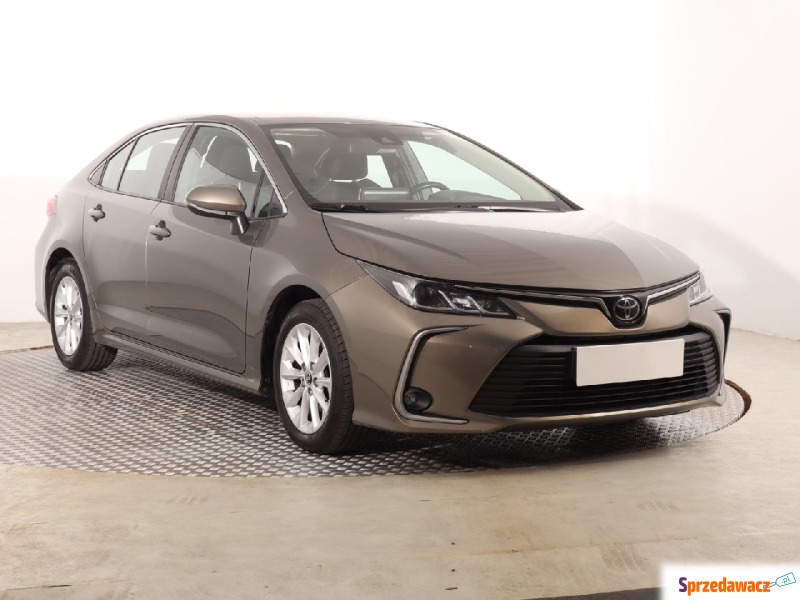 Toyota Corolla  Liftback 2021,  1.5 benzyna - Na sprzedaż za 49 999 zł - Katowice