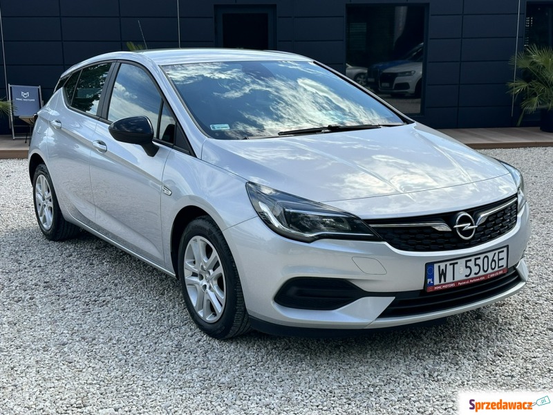 Opel Astra  Liftback 2021,  1.2 benzyna - Na sprzedaż za 45 800 zł - Pęcice