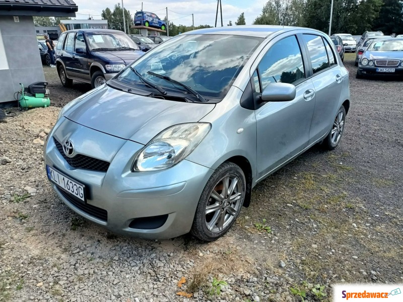 Toyota Yaris  Hatchback 2009,  1.3 benzyna, automat - Na sprzedaż za 7 500,00 zł - Tarnów