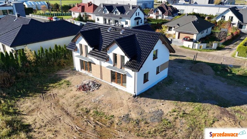 Dom na sprzedaż, 132m², 4 pokoje,...