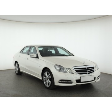 Mercedes - Benz E-klasa  Liftback 2011,  2.1 diesel, automat - Na sprzedaż za 50 999 zł - Łódź - zdjęcie 1