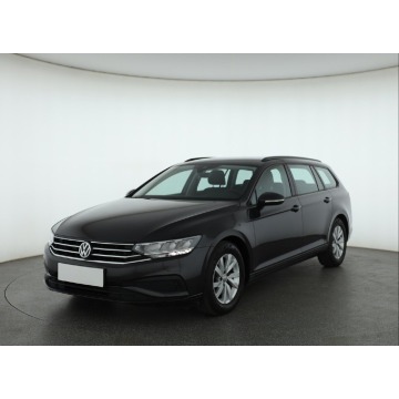 Volkswagen Passat  Kombi 2020,  1.5 benzyna, automat - Na sprzedaż za 65 999 zł - Konin - zdjęcie 3