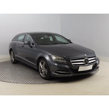 Mercedes - Benz CLS-klasa  Kombi 2013,  3.0 diesel, automat - Na sprzedaż za 55 999 zł - Bielany Wrocławskie - zdjęcie 1