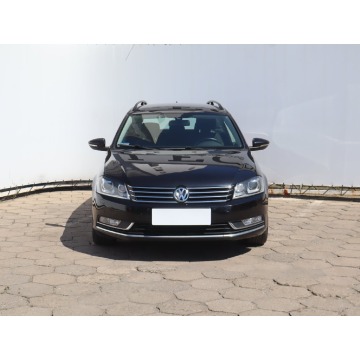 Volkswagen Passat  Kombi 2013,  2.0 diesel - Na sprzedaż za 28 999 zł - Łódź - zdjęcie 2