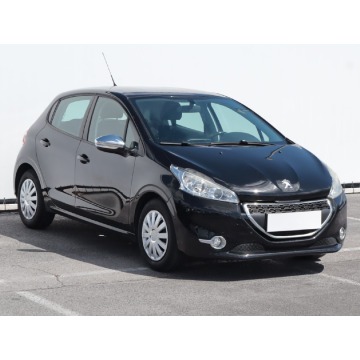 Peugeot 208 1.2 PureTech (82KM), 2014