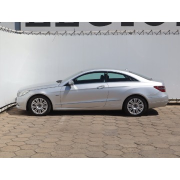 Mercedes - Benz E-klasa  Coupe/Sportowy 2011,  1.8 benzyna, automat - Na sprzedaż za 49 999 zł - Łódź - zdjęcie 4