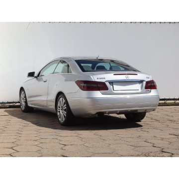 Mercedes - Benz E-klasa  Coupe/Sportowy 2011,  1.8 benzyna, automat - Na sprzedaż za 49 999 zł - Łódź - zdjęcie 5
