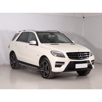 Mercedes - Benz M-klasa  SUV 2012,  3.0 diesel, automat - Na sprzedaż za 57 999 zł - Jarosław - zdjęcie 1