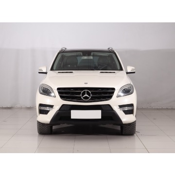 Mercedes - Benz M-klasa  SUV 2012,  3.0 diesel, automat - Na sprzedaż za 57 999 zł - Jarosław - zdjęcie 2