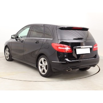 Mercedes - Benz B-klasa  SUV 2014,  1.5 diesel - Na sprzedaż za 37 999 zł - Bielany Wrocławskie - zdjęcie 5