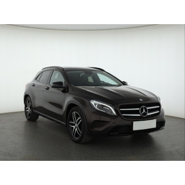 Mercedes - Benz GLA-klasa  SUV 2014,  2.0 benzyna, automat - Na sprzedaż za 69 499 zł - Piaseczno - zdjęcie 1