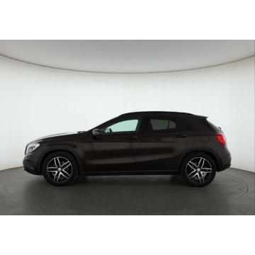 Mercedes - Benz GLA-klasa  SUV 2014,  2.0 benzyna, automat - Na sprzedaż za 69 499 zł - Piaseczno - zdjęcie 4