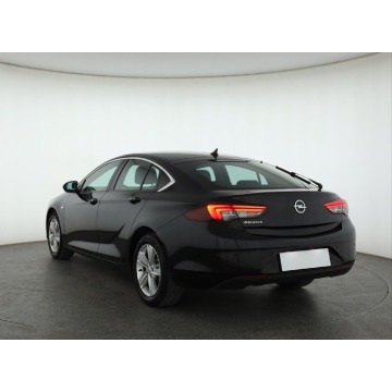 Opel Insignia  Hatchback 2019,  1.6 diesel - Na sprzedaż za 41 499 zł - Piaseczno - zdjęcie 5