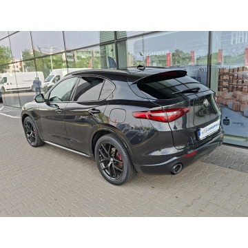 Alfa Romeo Stelvio  SUV 2021,  2.0 benzyna, automat - Na sprzedaż za 104 800 zł - Warszawa - zdjęcie 4