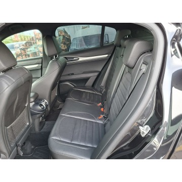 Alfa Romeo Stelvio  SUV 2021,  2.0 benzyna, automat - Na sprzedaż za 104 800 zł - Warszawa - zdjęcie 12