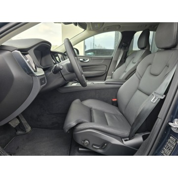 Volvo   SUV 2025,  2.0 benzyna, automat - Na sprzedaż za 209 900 zł - Tychy - zdjęcie 5